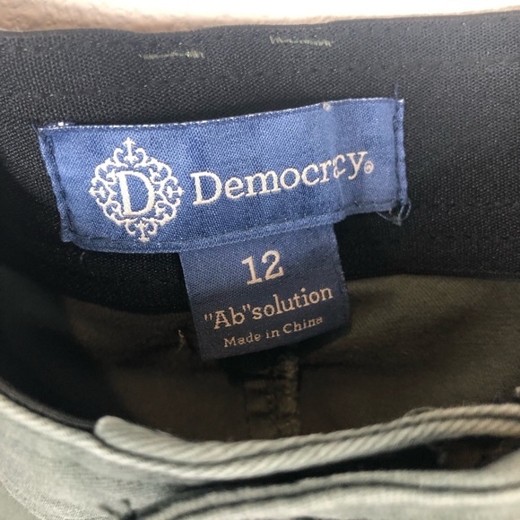 Democracy Ab Solution Cropped Cargo Pants with Roll Up Legs Size 12 Green - Picture 3 of 14